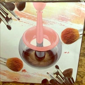 ❌SOLD❌Makeup brush cleaner